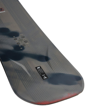 This directional twin is strapped with technology, most notably, our patented SpaceGlass™ technology found in the tip and tail. Weight reduction and a more rigid material allows for quicker spins and better edge pressure at the contact points. Recess3D technology removes excess material from the board, minimizing swing weight and chatter while also adding visual depth to the top sheet.