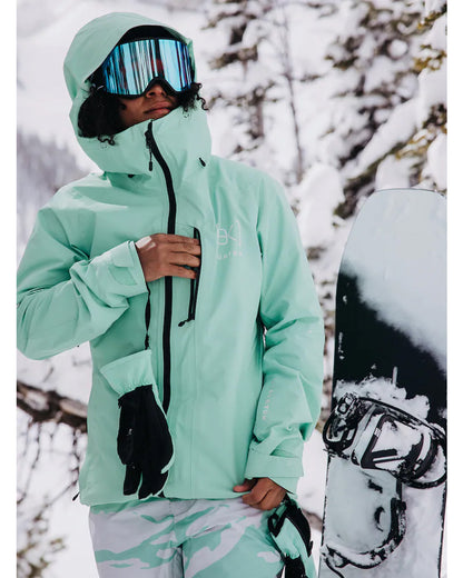 Burton Women's [ak] Upshift Gore-Tex Jacket Powder Mint 2025