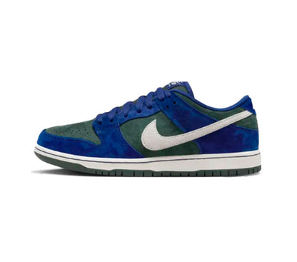 Nike SB Dunk Low Pro - Deep Royal Blue/Sail-Vintage Green