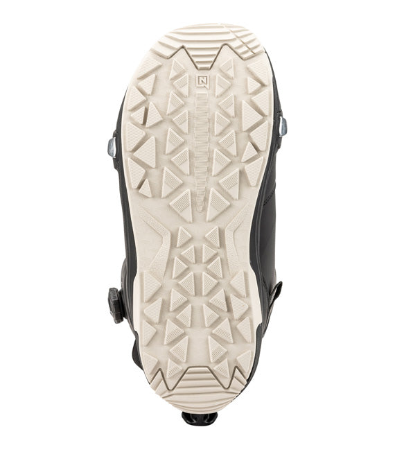 For riders looking for maximum comfort and convenience without sacrificing top-tier response and performance, the Darkseid BOA® Step On® snowboard boot is the answer