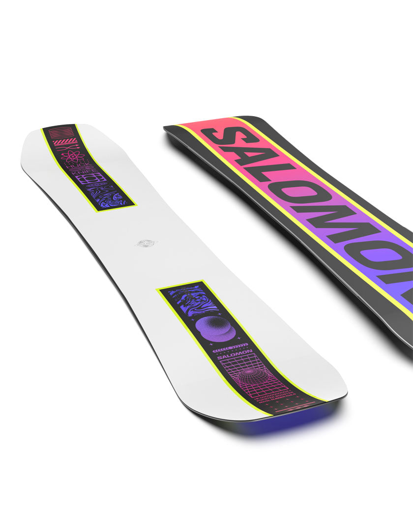 When you can't keep them out of the park, the Salomon Huck Knife Grom is a high performance board for keen grom shredders. A true twin high-performance park board features Quad Camber for a mix of forgiveness and edge control, and a Popster Construction with an Aspen Core for more pop off the lip than you can throw a Chupa Chup at.