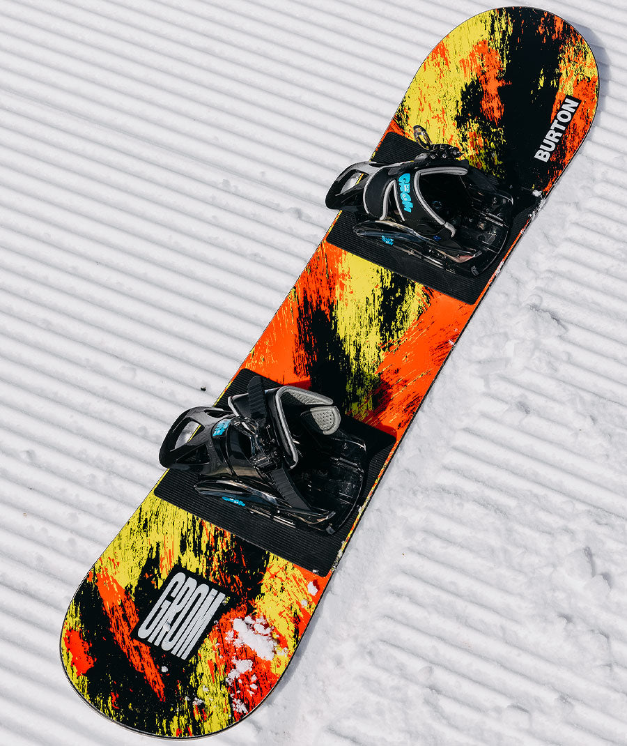  The kids' Burton Grom Snowboard is the ticket for tykes who want to start snowboarding and quickly learn the basics. What makes it so perfect is the beginner-friendly combo of a convex base with upturned edges and the softest flex possible so that even the lightest weight riders can master turning and stopping. The catch-free feeling continues with a flat profile from nose to tail that's extra stable for better balance and board control.&nbsp;