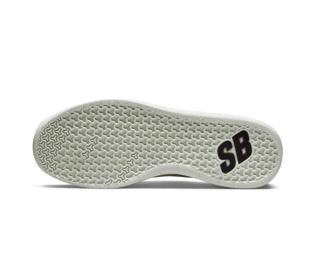 Nike SB Nyjah Free 2 - Summit White/Summit White-White