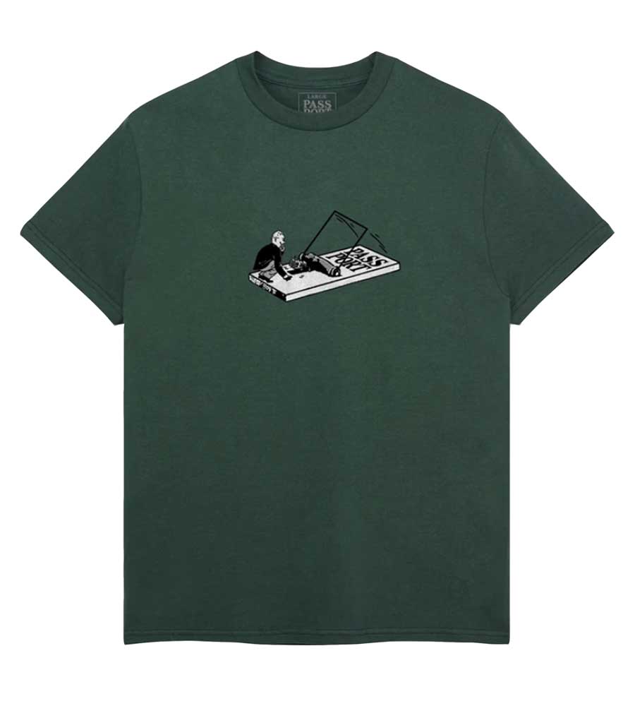 Passport Greedy T-shirt - Forest Green